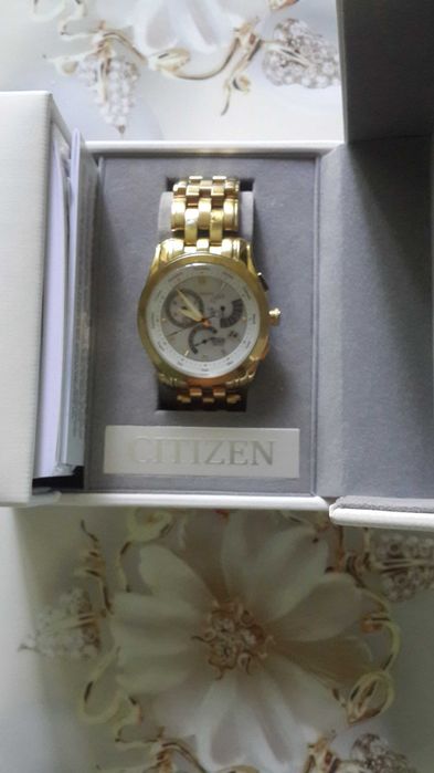 Наручные часы CITIZEN, на солнечных батареях