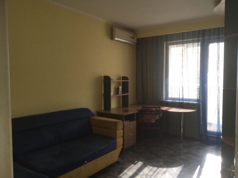 Беруний метро Шайхонтахурский район 2 комнатная  сотилади