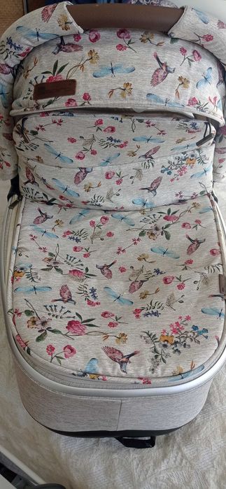 Много запазена Бебешка количка с два коша Espiro next