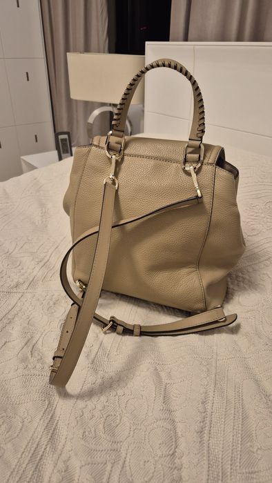 Vând rucsac Mickael Kors