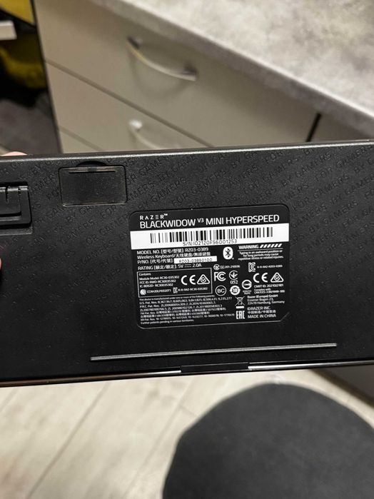 - BlackWidow V3 Mini HyperSpeed, черна