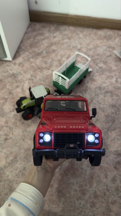 Радиоуправляемая машинка