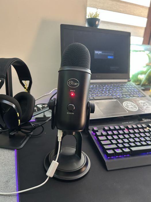 Logitech Blue Yeti микрофон, подкаст, гейминг,стрийм