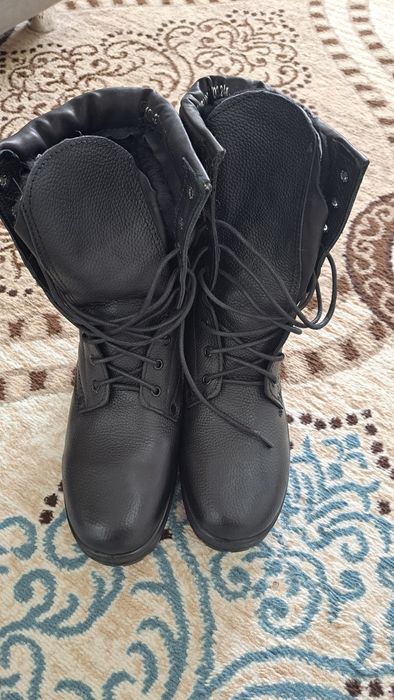 Продаю новые берцы