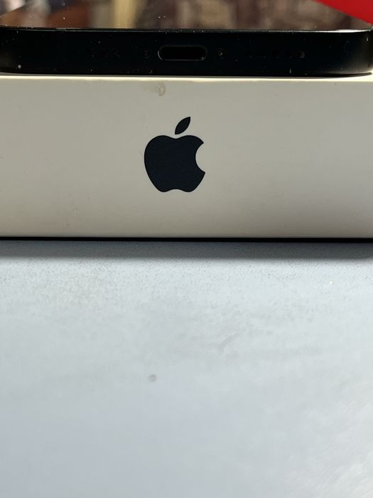 Продаю 14 айфон в хорошом состоянии