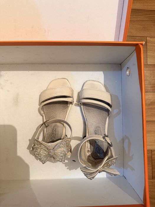 Детская обувь босоножки