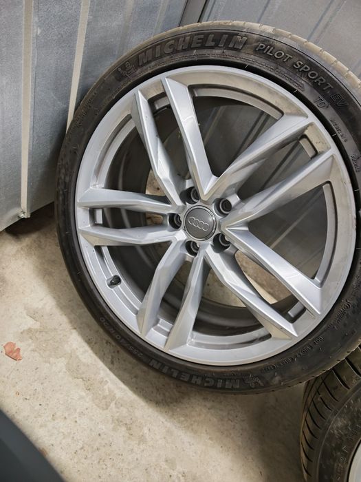 Vând jante Audi R20 OEM