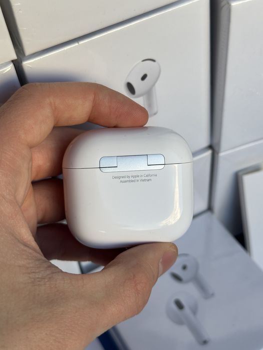 6 perechi! AirPods 4