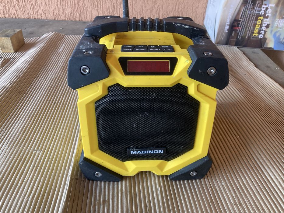 Boxa Santier Anglia cu Bluethooth /Radio/Aux cu Acumulator intern