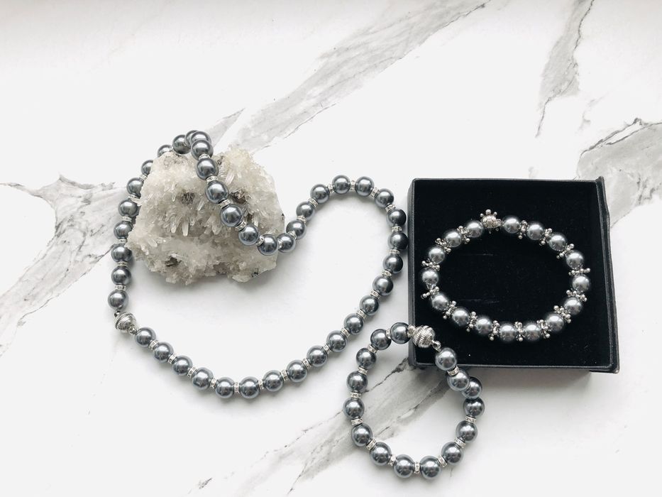 Перли сетове - сиви, бели и тъмно лилави