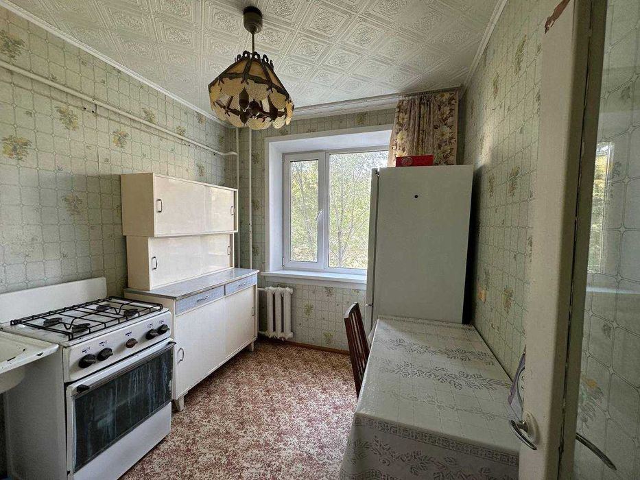 Продам 2-х комнатную квартиру в 8 микрорайоне