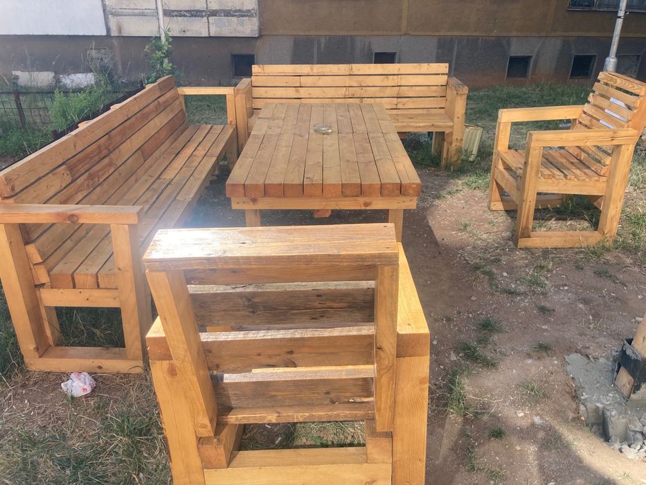 Мебели за градина