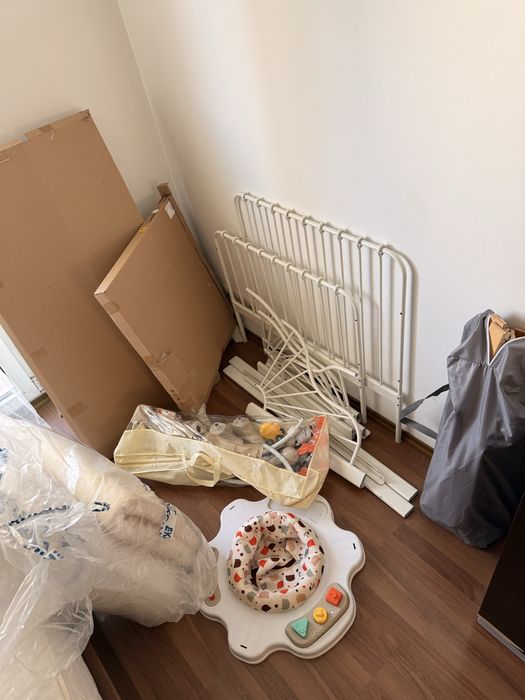 2 детски легла ikea с матраци и бебешко бънджи