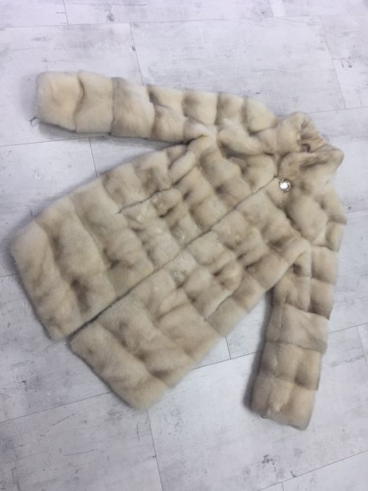 Продам норковую шубу