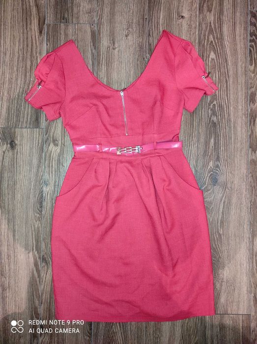 продам платья  фирменные