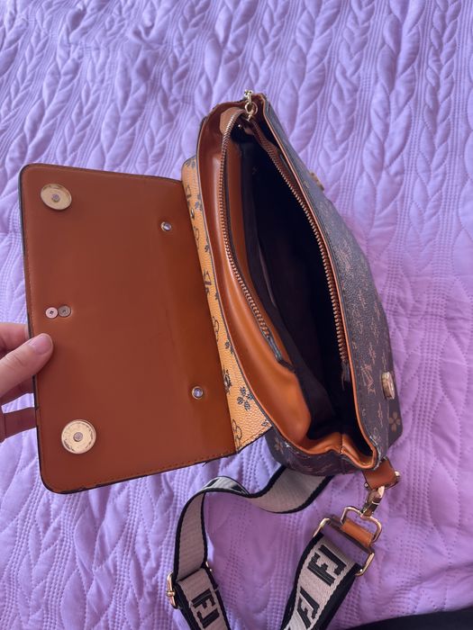 Женская сумка отличного состояние