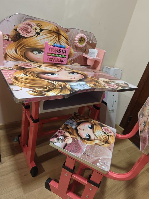 Детско бюро със стол регулируемо, метална конструкция и MDF