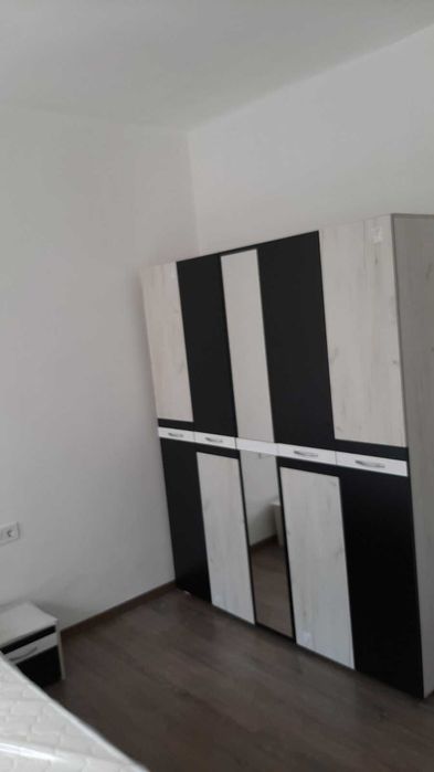 Дава се под наем Четиристаен апартамент в София, Изток - 100 кв.м за 950 € - Снимка #2