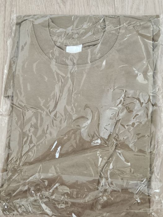 Берцы и ушанки военный вещи