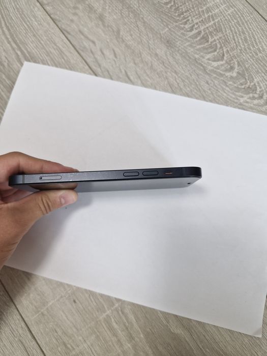 Iphone 12 64 GB 96% sănătatea bateriei