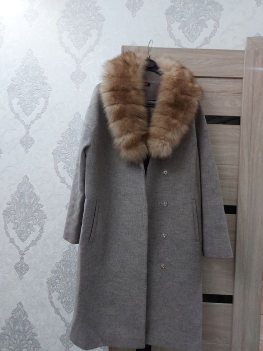 Женская пальто 44,46 р.