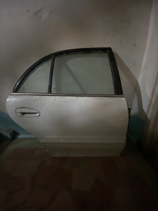 Задняя дверь hyundai sonata