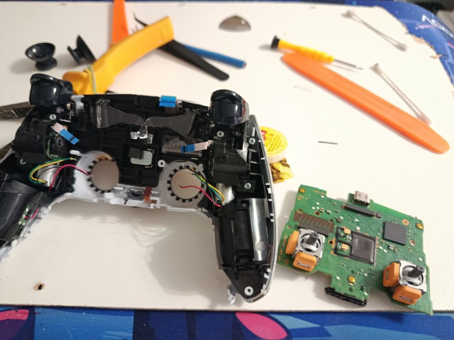 Reparatii,Curățare PS4,Ps5,controlere ps5 calculatoare- schimbat pasta