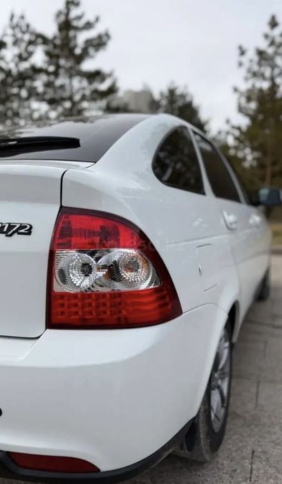 Продам PRIORA хэтчбек