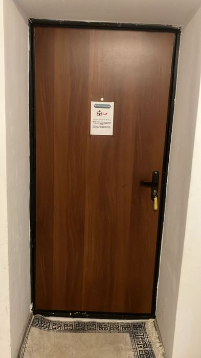 Б/у есік сатамын