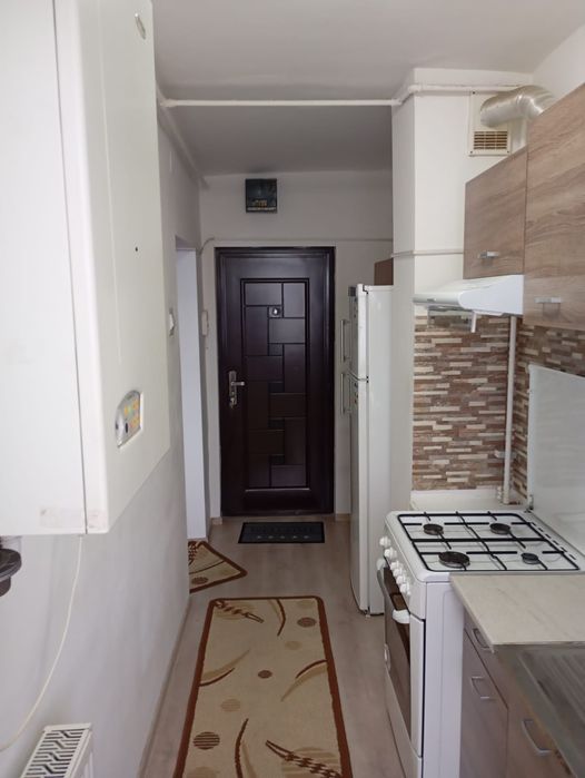 Închiriez garsonieră pe termen lung zona Tudor