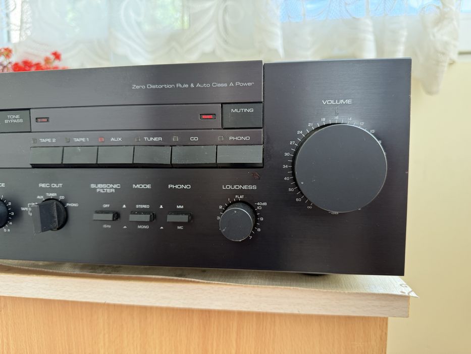 Yamaha A-720 Качествен стерео усилвател