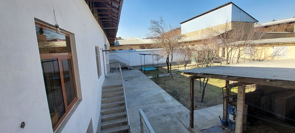 Андижонда Продаётся уй 6 Соток                             5хона  1.5