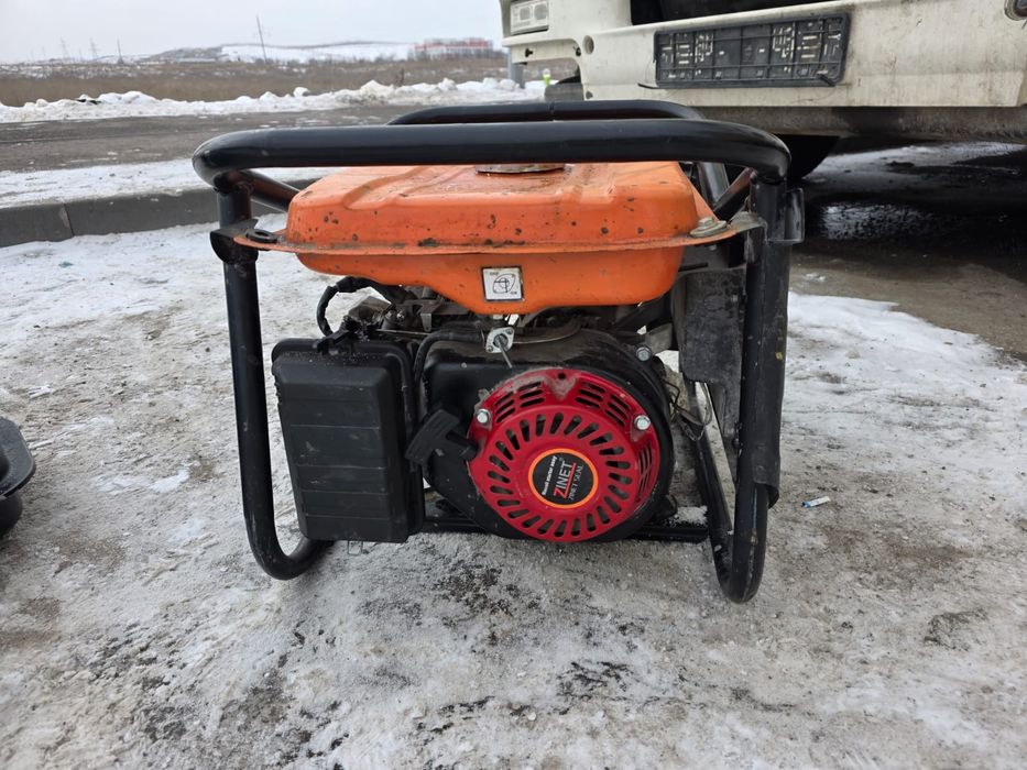 Бензиновый генератор 3,2кв