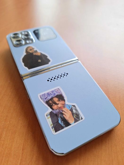 Сгъваем телефон само за 20 евро