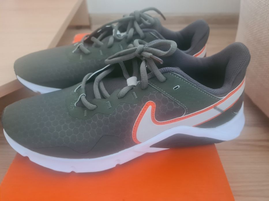 NIKE Фитнес обувки Legend Essential 2, Тъмнозелен 42,5