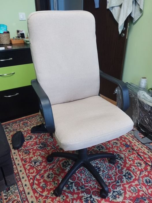 Офис стол запазен