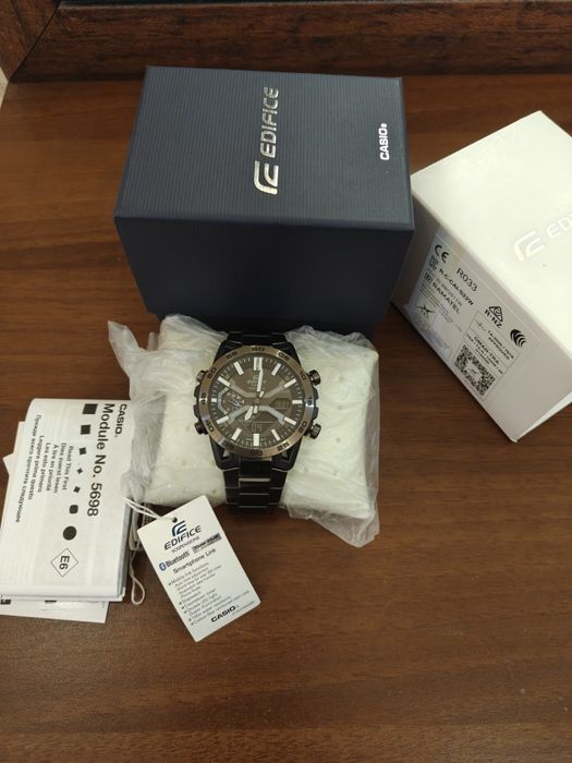Casio edifice ECB-2000DC .