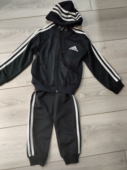 Продам детские вещи