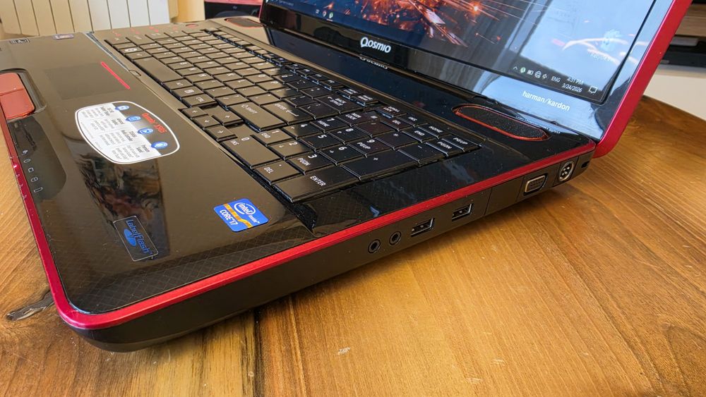 Toshiba Quosmio x505 18.4" / ретро геймърски /