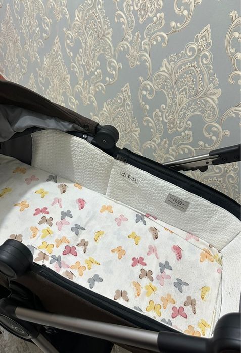 Продам коляску anex iq