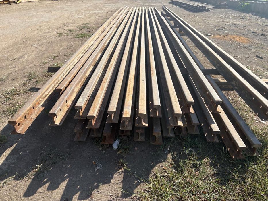 Рельс Р 38   — для подкрановых путей