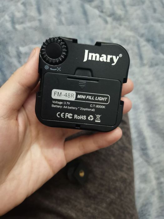 Штативы и свет для мобилографии