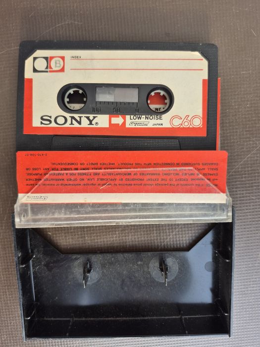 Vând 10 casete audio originale Sanyo & Sony muzica Grecesca & clasica  de 12-60-90 minute foarte bune pentru reinregistrare