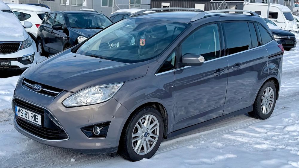 Ford Grand C-Max Rate fixe si Cash