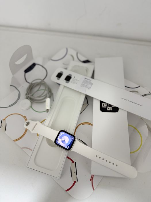 Apple watch SE 2 series  (gen2) (2024) 40mm