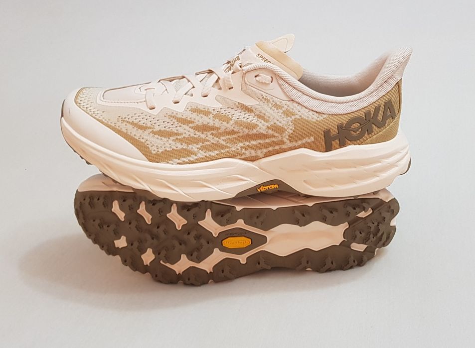 HOKA One One Speedgoat 5 pantofi Noi sport alergat culoarea bej 42 2/3