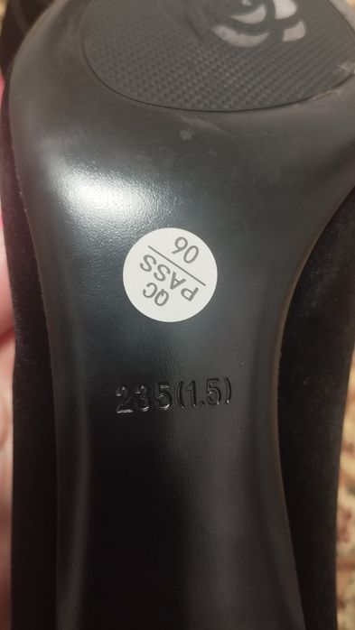 Продам туфли велюровые