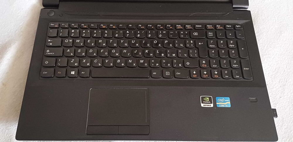 Лаптоп Lenovo B590