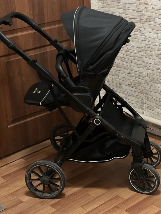 Коляска прогулочная Ining baby, черная