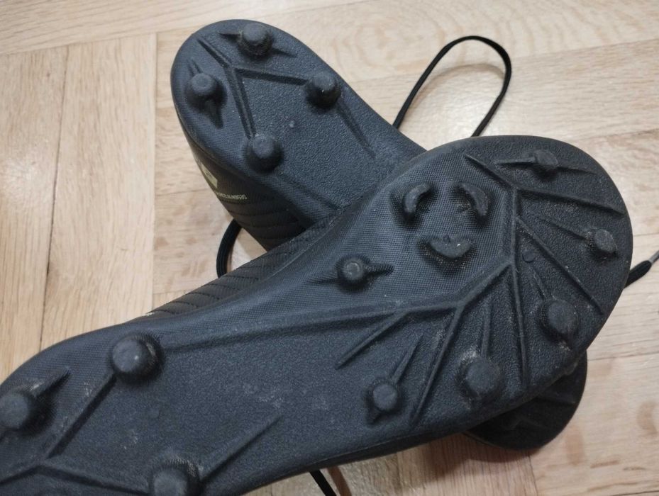 Бутонки за футбол